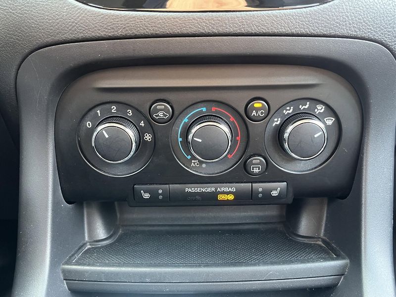 Ford KA PLUS (2017) 1.2 Ti-VCT 63kw, klima, výhřev - fotka 18 z 22