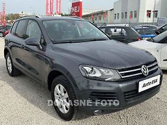 Volkswagen Touareg (2011) 3.0 TDi 4x4, AT, navi, bixen - fotografie inzerátu
