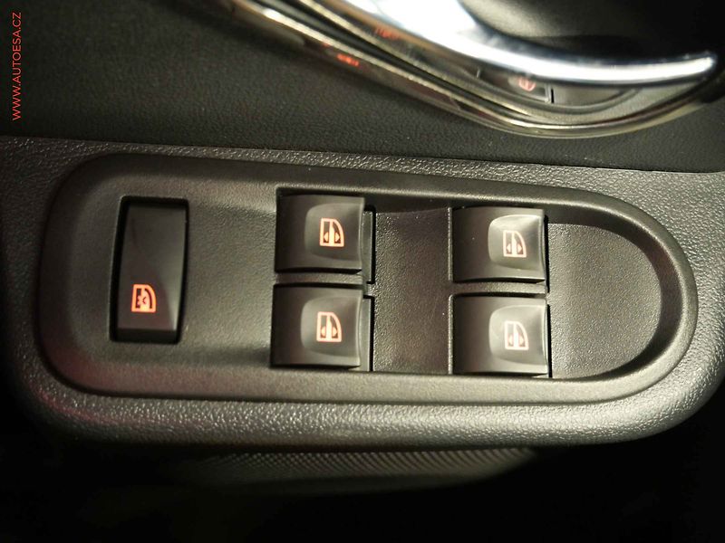 Dacia Duster (2014) 1.2 TCe, STK7/28 - fotka 14 z 21