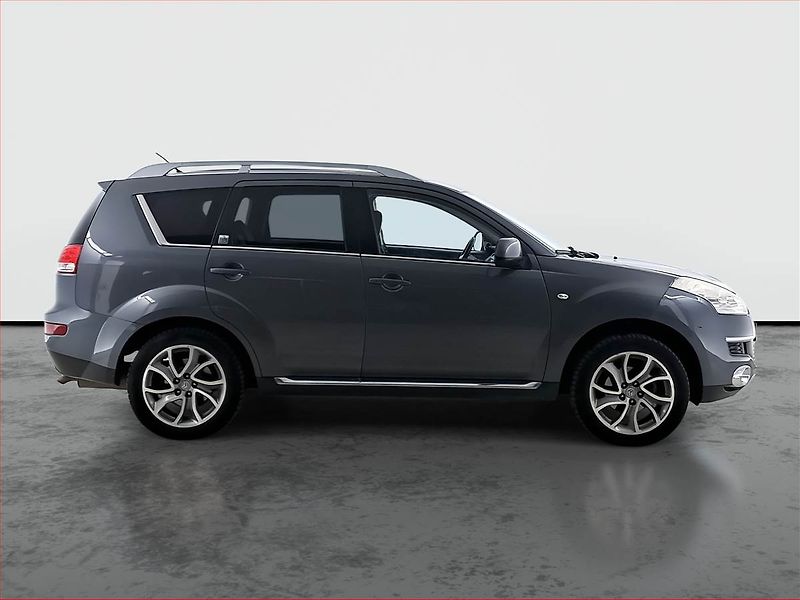 Citroën C-Crosser (2007) 2.2 HDI, 4X4, 7 míst - fotka 6 z 21