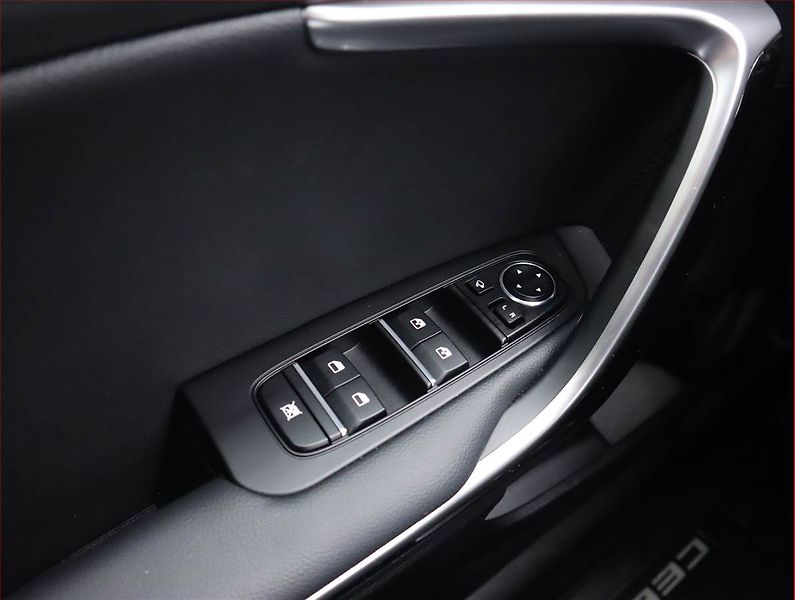 Kia Ceed (2025) 1.5 T-GDI - fotka 21 z 24