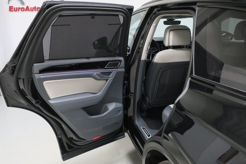 Volkswagen Touareg (2024) R-LINE 3,0TDI 210kW TOP VÝBAVA - fotka 42 z 50