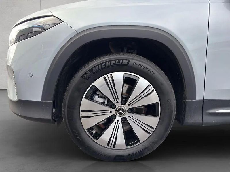 Mercedes-Benz EQB 300 4M Progressive 7 míst 360 - fotka 9 z 22