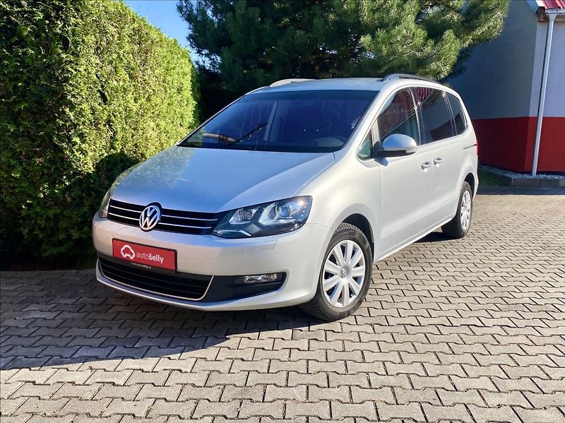 Volkswagen Sharan 2,0 TDI 103kW / DSG / VÝHŘEV - fotka 1 z 46