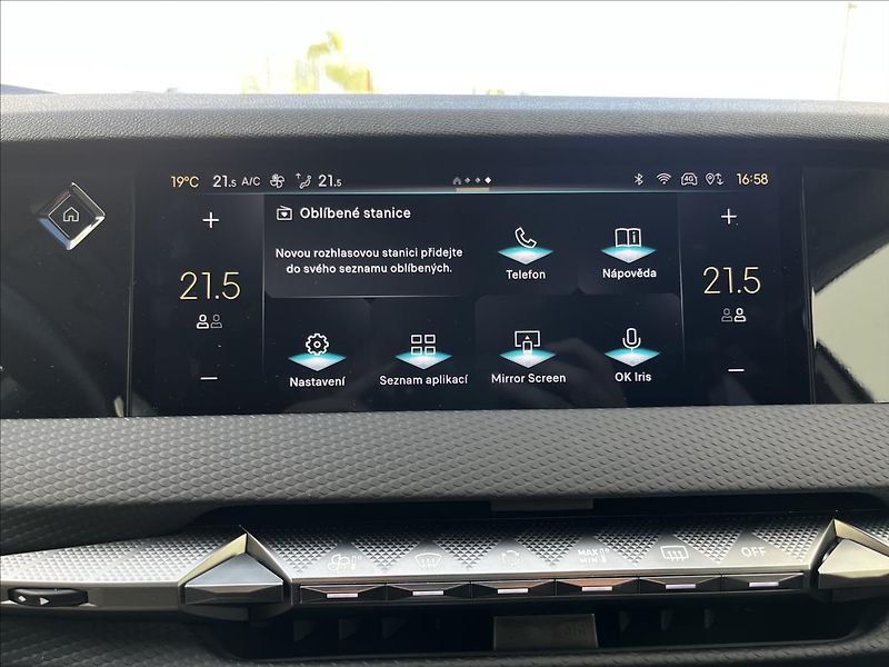 DS Automobiles DS4 1,2   PALLAS 136 HYBIRD - fotka 17 z 24