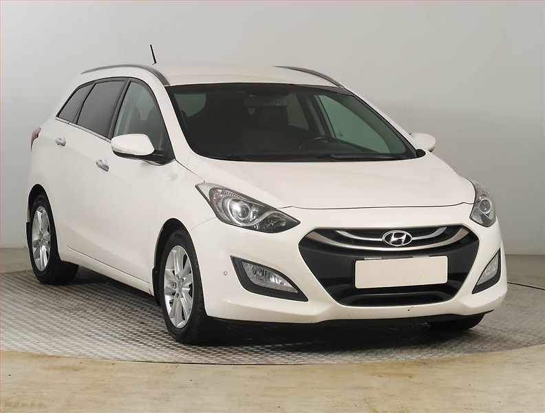 Hyundai i30 (2014) 1.6 GDI, Serv.kniha, Tempomat - fotografie inzerátu