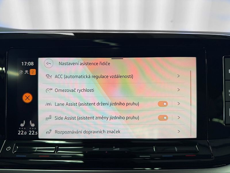 Volkswagen Multivan 2.0TDI DSG LIFE, PANORAMA, IQ. - fotka 18 z 28