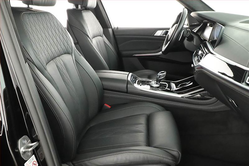 BMW X7 (2021) xDrive40d - fotka 7 z 20