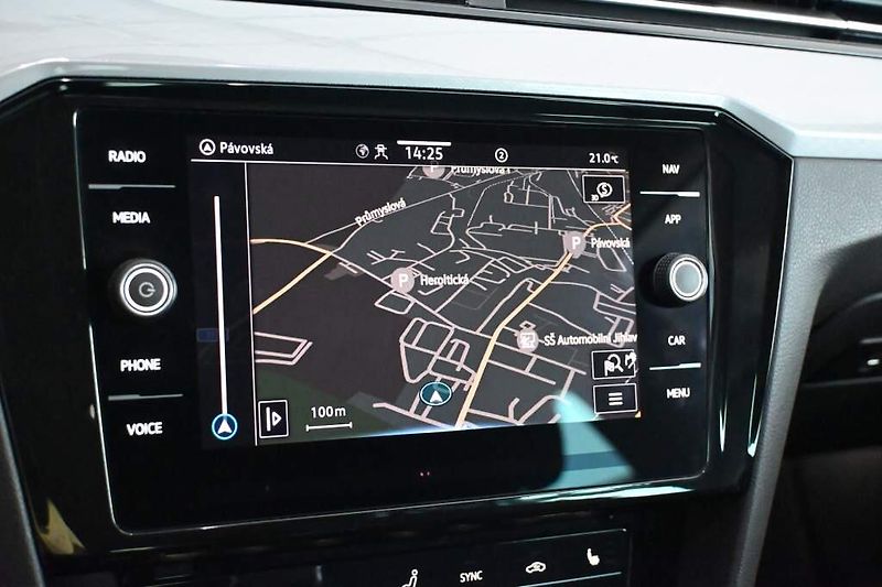 Volkswagen Passat (2023) 2.0 LED ACC Tažné Masáž SCR Bu - fotka 16 z 34