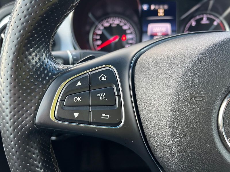 Mercedes-Benz Třídy X (2019) 350 d 4MATIC V6 190kW CZ - fotka 25 z 38
