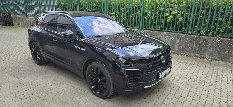 Volkswagen Touareg (2019) 4,0 TDi V8, R-Line, nez.topení - fotografie inzerátu