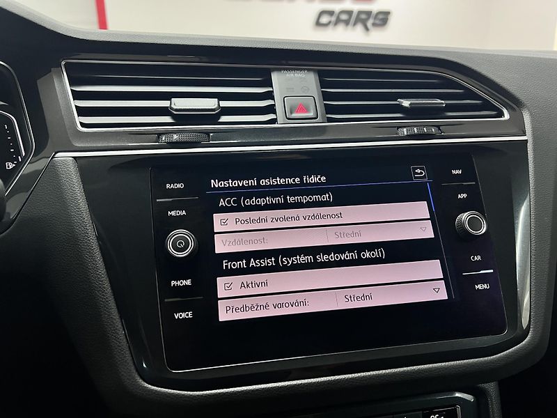 Volkswagen Tiguan IQ.DRIVE, 2.0 TSI 140 kW, 4x4 - fotka 31 z 44