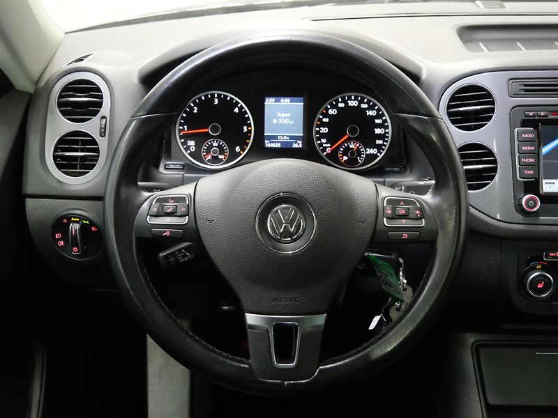Volkswagen Tiguan - fotka 18 z 25