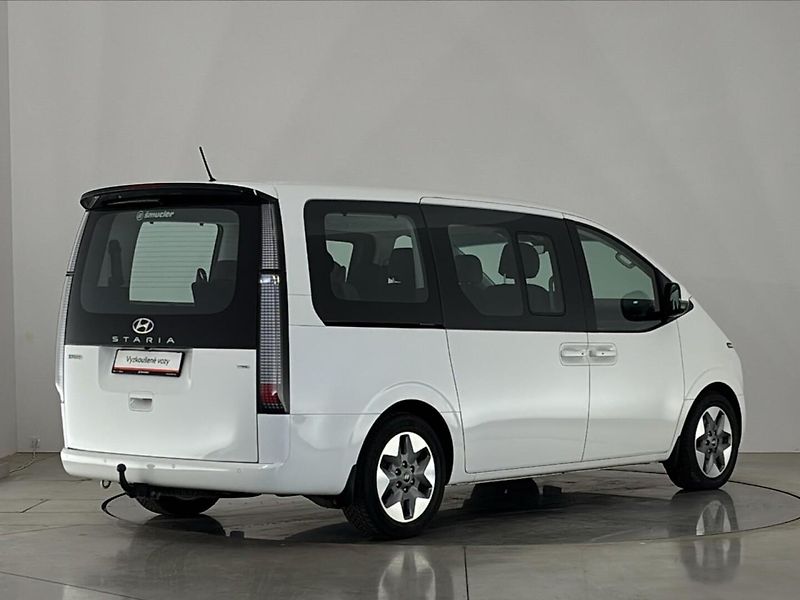 Hyundai Staria Tour 4x4 - fotka 2 z 31