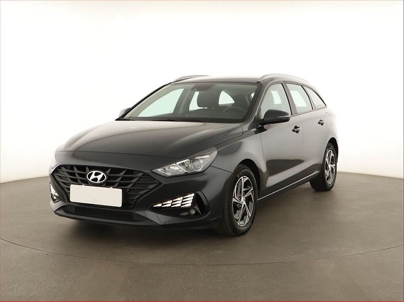Hyundai i30 (2023) Family Comfort 1.0 T-GDI, ČR - fotka 2 z 14