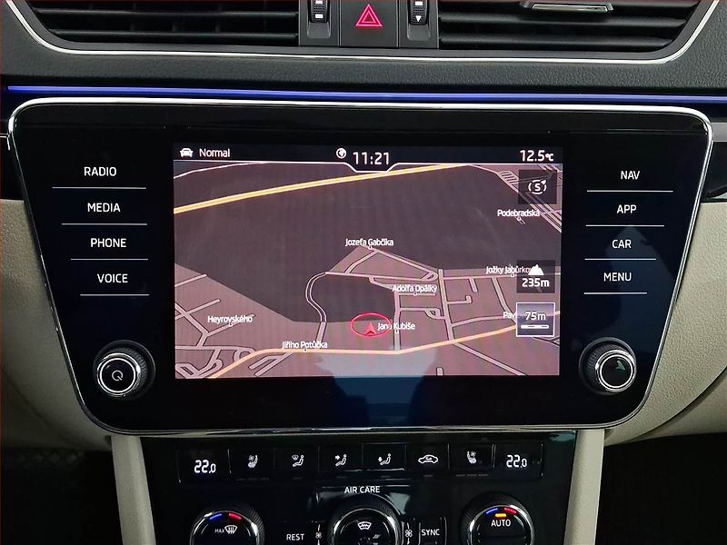 Škoda Superb (2017) 2.0 TSI, Automat, Kůže, Navi - fotka 22 z 26