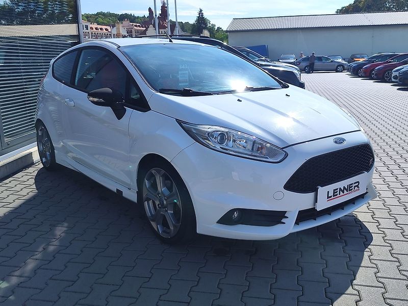 Ford Fiesta 1.6/134kW ST ČR 1.Majitel - fotka 3 z 27