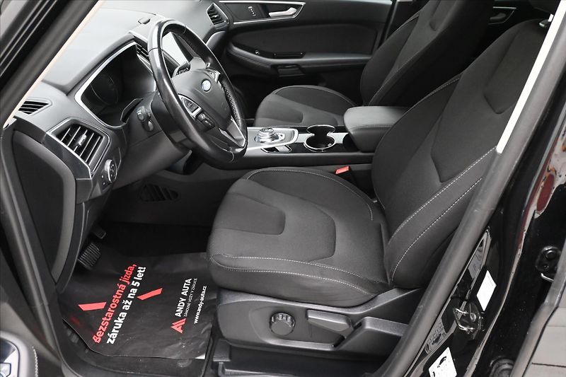 Ford S-MAX 2,0 EcoBlue 140 kW AT8 Titaniu - fotka 13 z 30