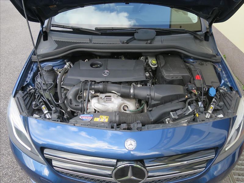 Mercedes-Benz Třídy B 1,6   200 - fotka 16 z 22