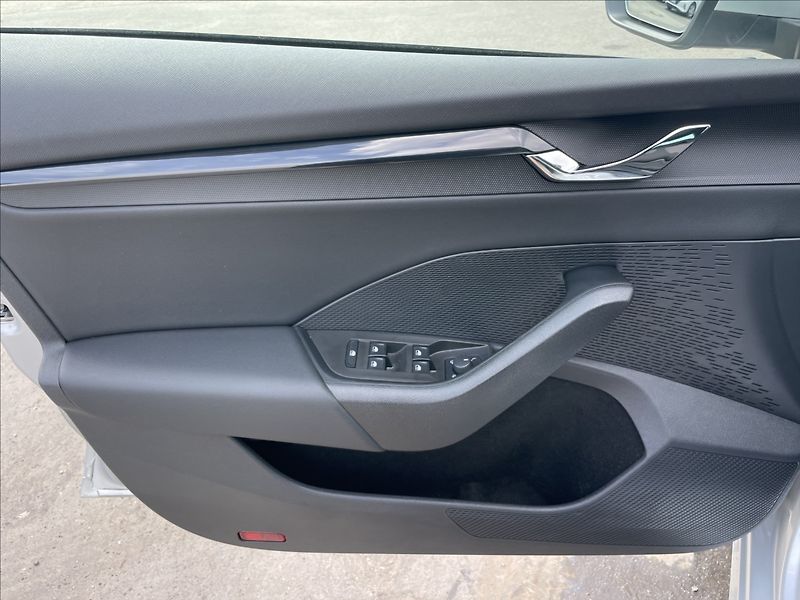 Škoda Octavia 2,0 TDI DSG Ambition Plus KESS - fotka 15 z 24