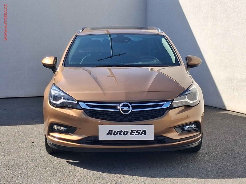 Opel Astra (2016) 1.6 CDTi SportsTourer, LED - fotka 2 z 22