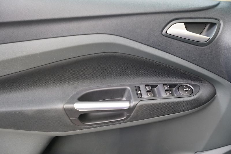 Ford Grand C-MAX - fotka 12 z 23