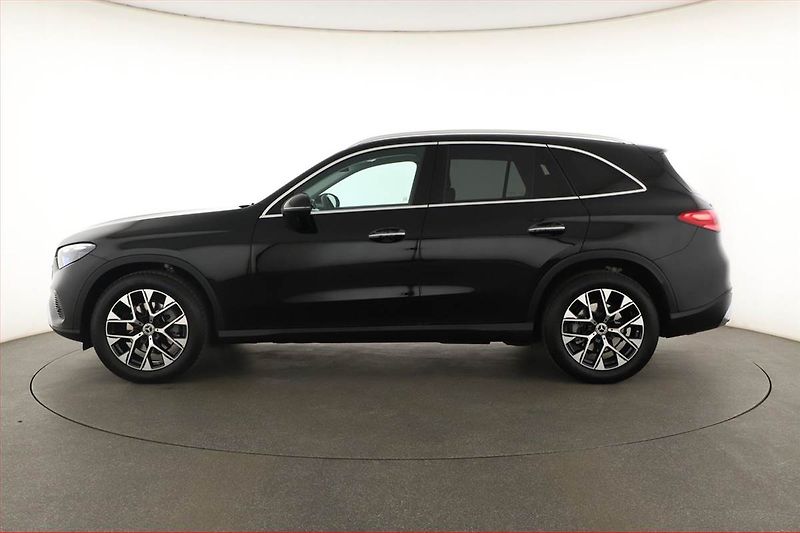 Mercedes-Benz GLC (2026) 200 d 4MATIC, AVANTAGARDE - fotka 3 z 21
