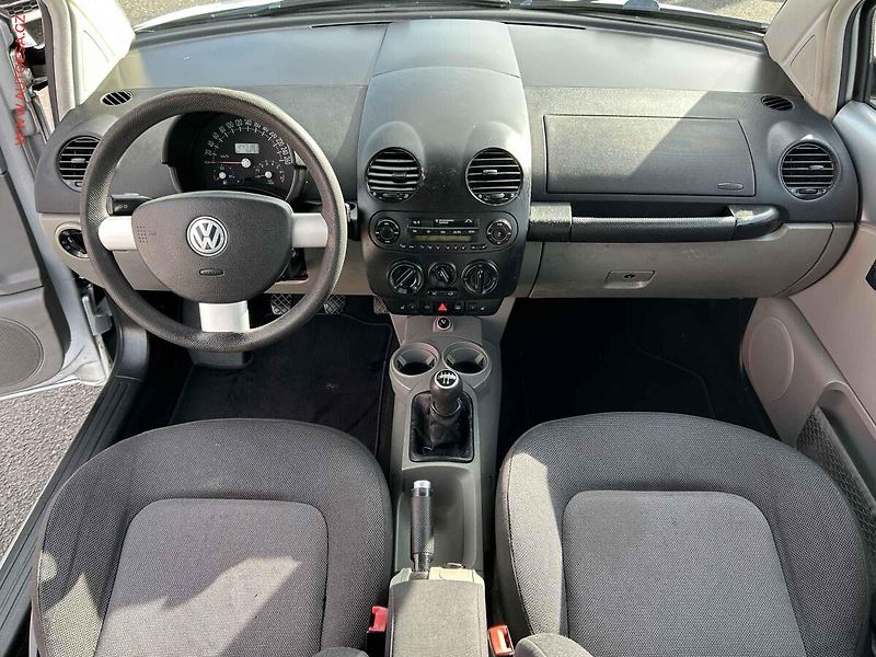 Volkswagen New Beetle (2003) 1.8T, AC, el. výbava - fotka 8 z 13