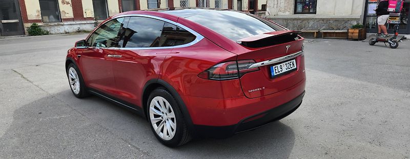 Tesla Model X (2018) 5 MÍST-AWD-KOLA-20-SOH-87,3 - fotka 6 z 58