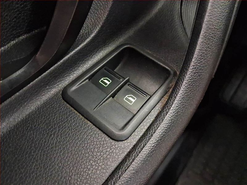 Škoda Fabia (2011) 1.2 TSI, nová STK, zamluveno - fotka 16 z 16