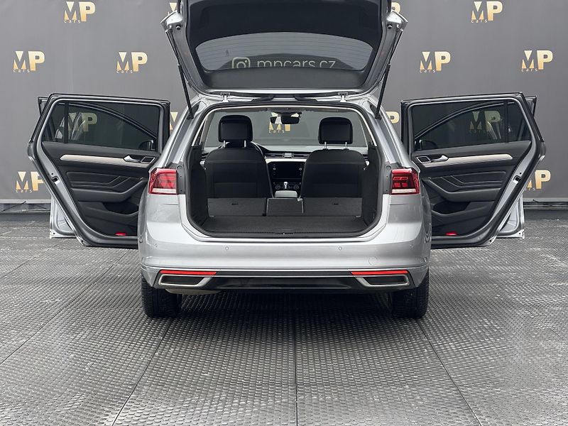 Volkswagen Passat (2020) 1.5TSi DSG Elegance, ČR, 360° - fotka 11 z 46