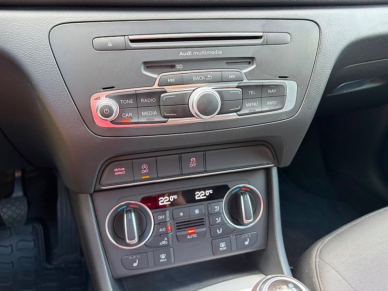 Audi Q3 1.4 TFSi, Serviska, TOP - fotka 16 z 21