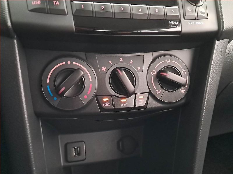 Suzuki Swift (2012) 1.2, ČR,1.maj, Serv.kniha - fotka 13 z 16