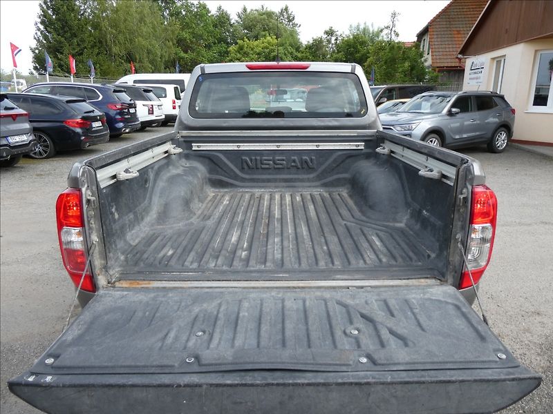 Nissan Navara 2,3 dCi 1.majitel,DPH,4x4,závě - fotka 8 z 28