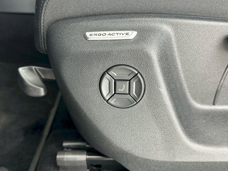 Volkswagen Tayron (2025) Elegance 2.0 TSI 150kW 4Motion - fotka 36 z 43