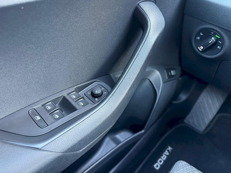 Škoda Karoq (2022) 1.5 TSI 110kW Style Exclusive - fotka 10 z 35