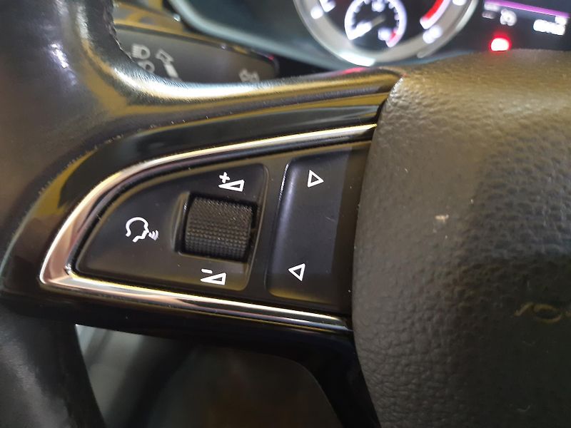 Škoda Superb 2.0 TSI COMBI L&K DSG 4x4    - fotka 17 z 29