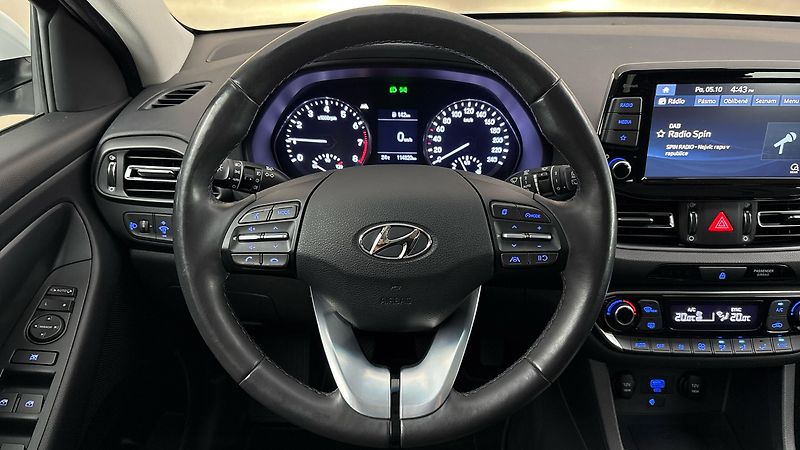 Hyundai i30 1.0 T-GDI Smart Kombi - fotka 9 z 28