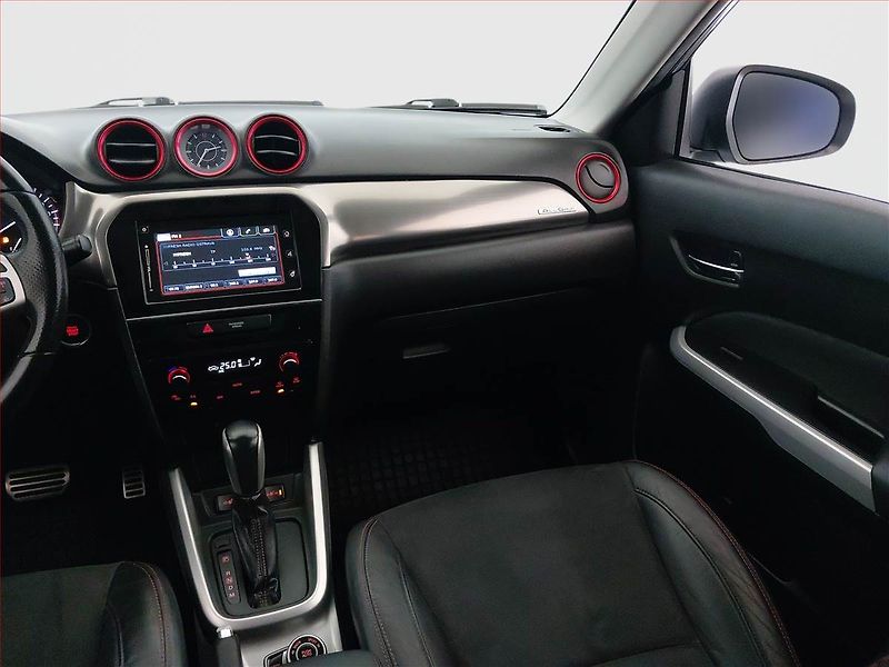 Suzuki Vitara (2016) 1.4 BoosterJet, 4X4, Automat - fotka 8 z 18