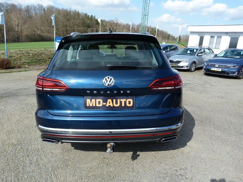 Volkswagen Touareg 3.0 TDI - fotka 33 z 42