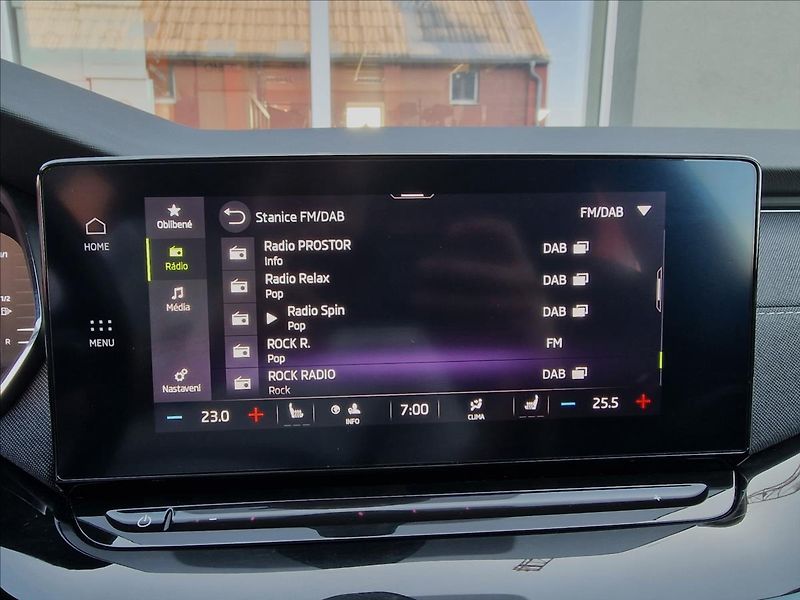 Škoda Octavia 2.0TDI Style, původ ČR,1.Maj. - fotka 31 z 50