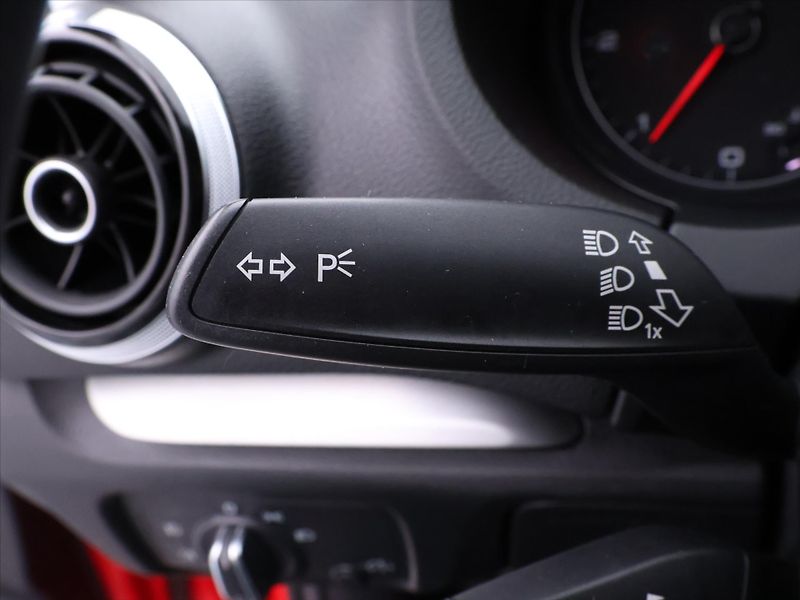 Audi A3 2,0 TDI 110kW Quattro CZ - fotka 19 z 35