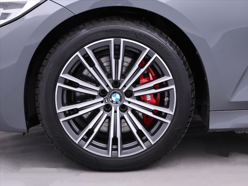BMW Řada 3 3,0 M340d 250 kW xDrive CZ DPH - fotka 37 z 44