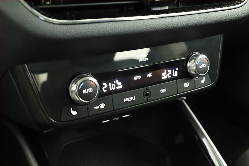 Škoda Fabia (2022) 1.0 TSI, Tempomat - fotka 11 z 14