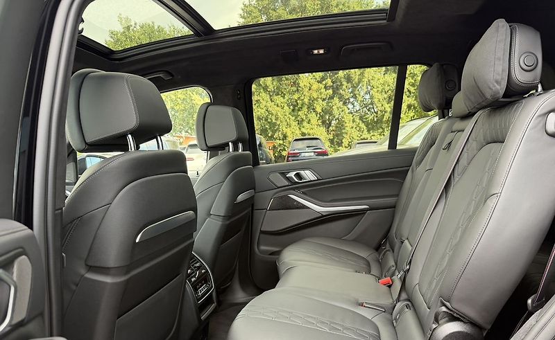 BMW X7 xDrive 40d nátáčecí náprava - fotka 26 z 32