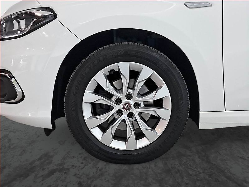 Fiat Tipo (2019) 1.4 T-Jet, Serv.kniha - fotka 14 z 18