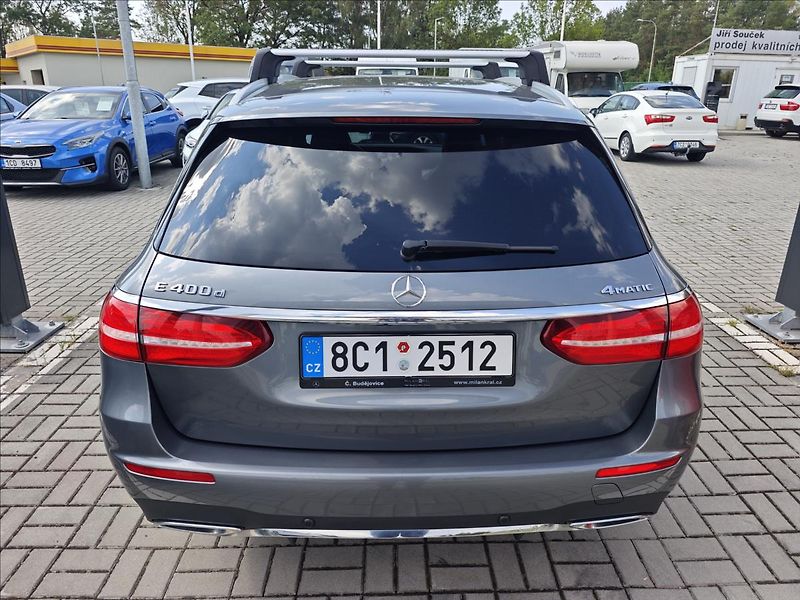 Mercedes-Benz Třídy E 2,9 400d 4Matic 9G-Tronic - fotka 5 z 22