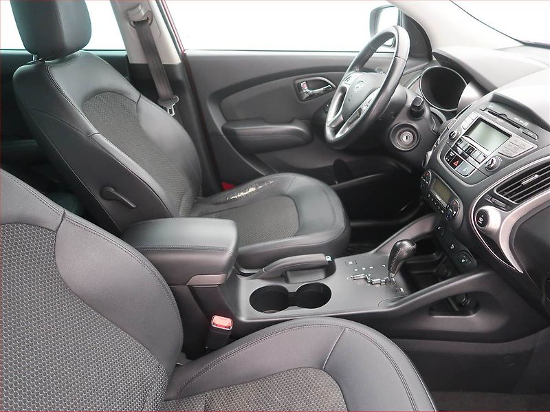 Hyundai ix35 (2010) 2.0 CRDi, 4X4, Automat - fotka 7 z 16