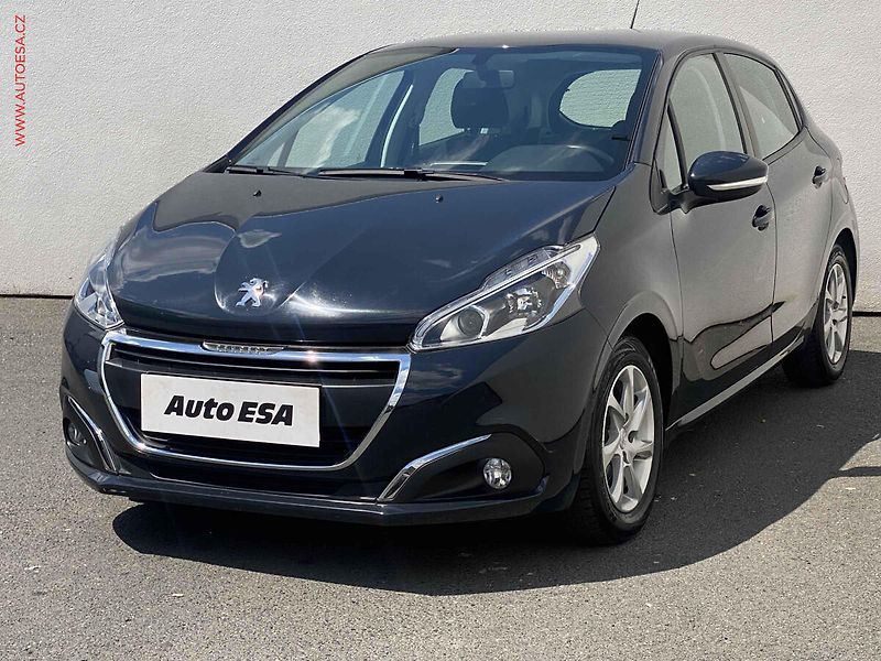 Peugeot 208 (2019) 1.2 PT, 2.maj,ČR, Active - fotka 3 z 19