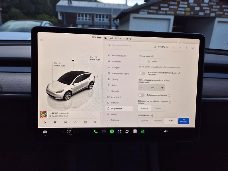Tesla Model Y LONG RANGE DUAL MOTOR  92,7% - fotka 24 z 48